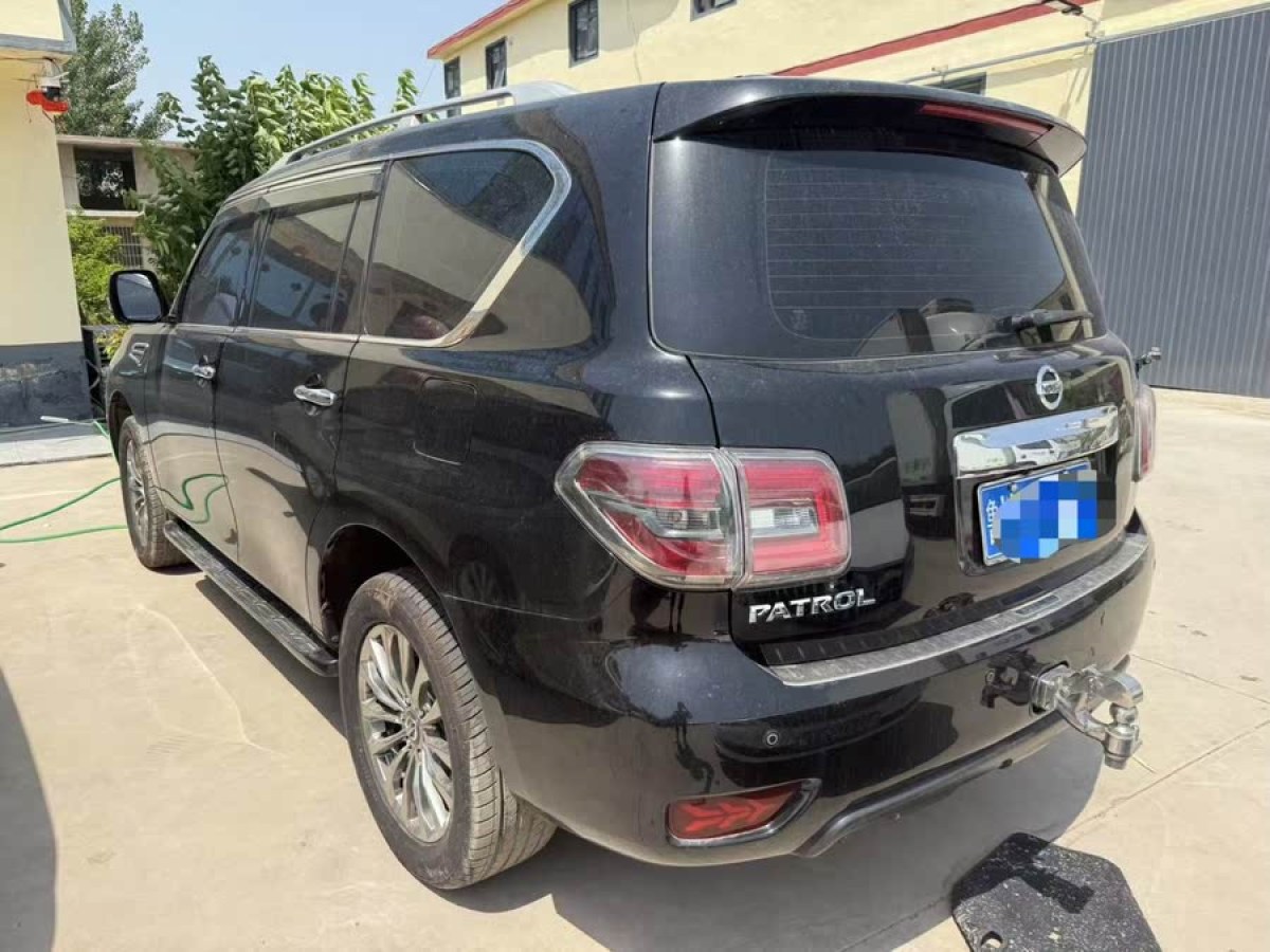 日產(chǎn) 途樂  2018款 4.0L 領(lǐng)英型圖片