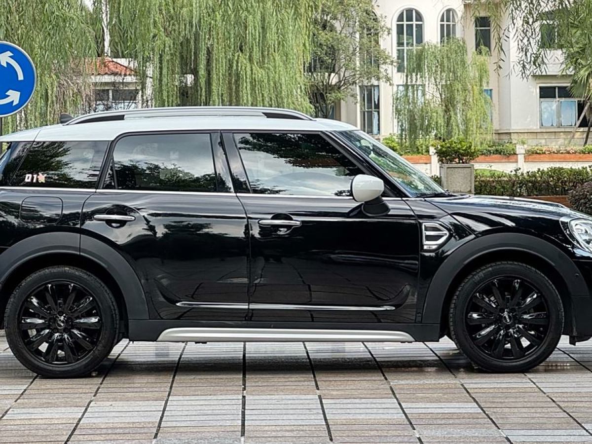 MINI COUNTRYMAN  2019款 1.5T COOPER 藝術家周末旅行版圖片