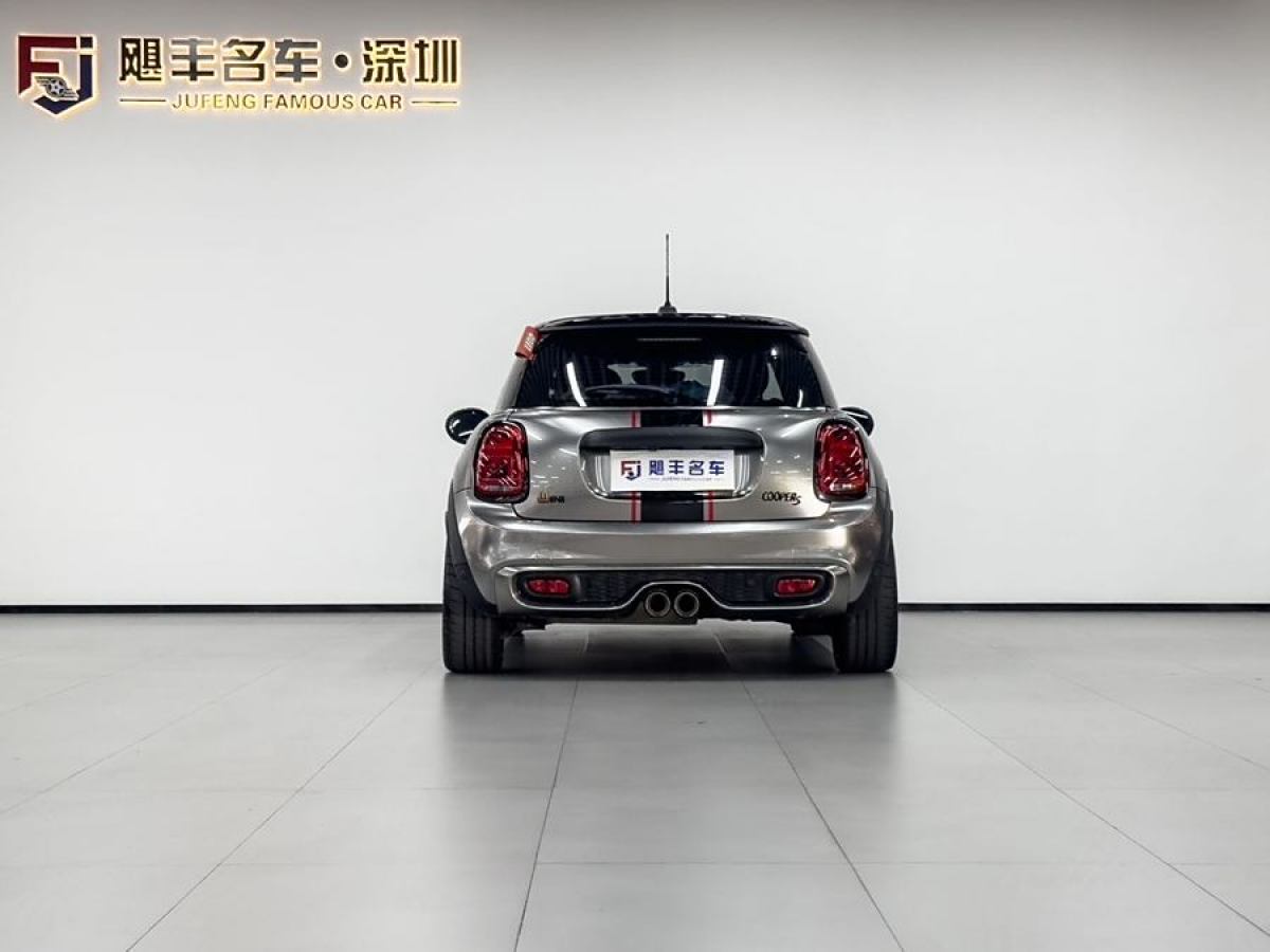 MINI MINI  2020款 2.0T COOPER S 經(jīng)典派圖片