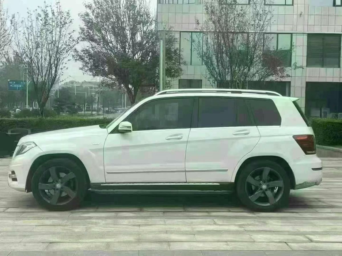 奔馳 奔馳GLK級(jí)  2015款 GLK 260 4MATIC 動(dòng)感型 極致版圖片