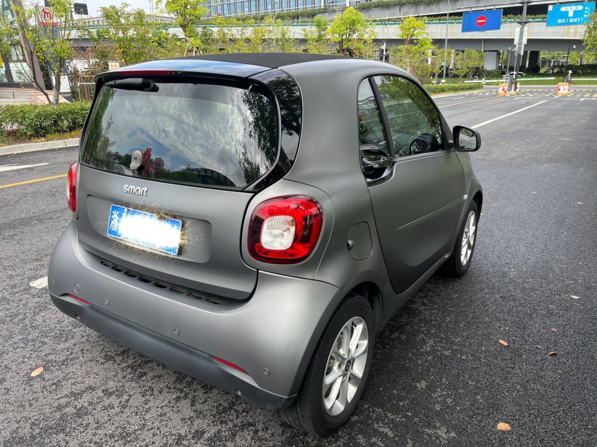 2018年7月smart fortwo  2018款 1.0L 52千瓦硬頂靈動(dòng)版