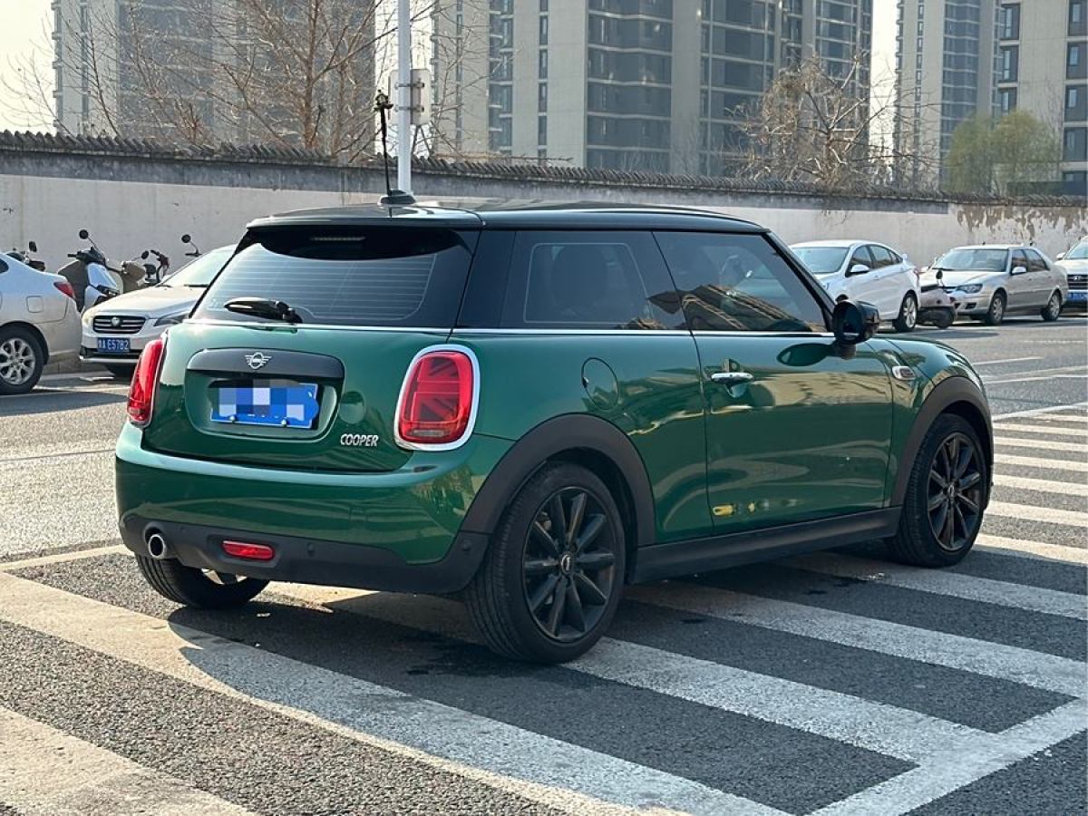 MINI MINI  2020款 1.5T COOPER 藝術(shù)家圖片