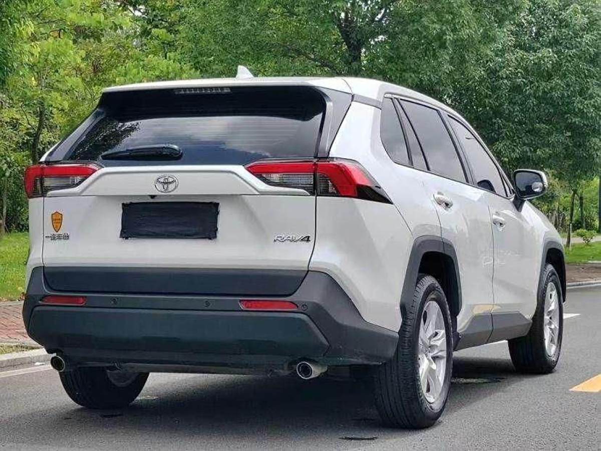 豐田 RAV4榮放  2022款 2.0L CVT兩驅(qū)都市版圖片