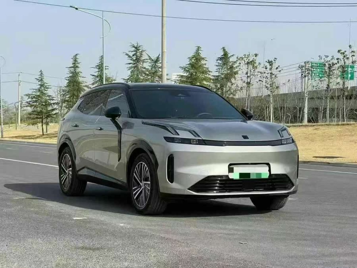 領(lǐng)克 領(lǐng)克08新能源  2023款 120km 長續(xù)航Halo圖片