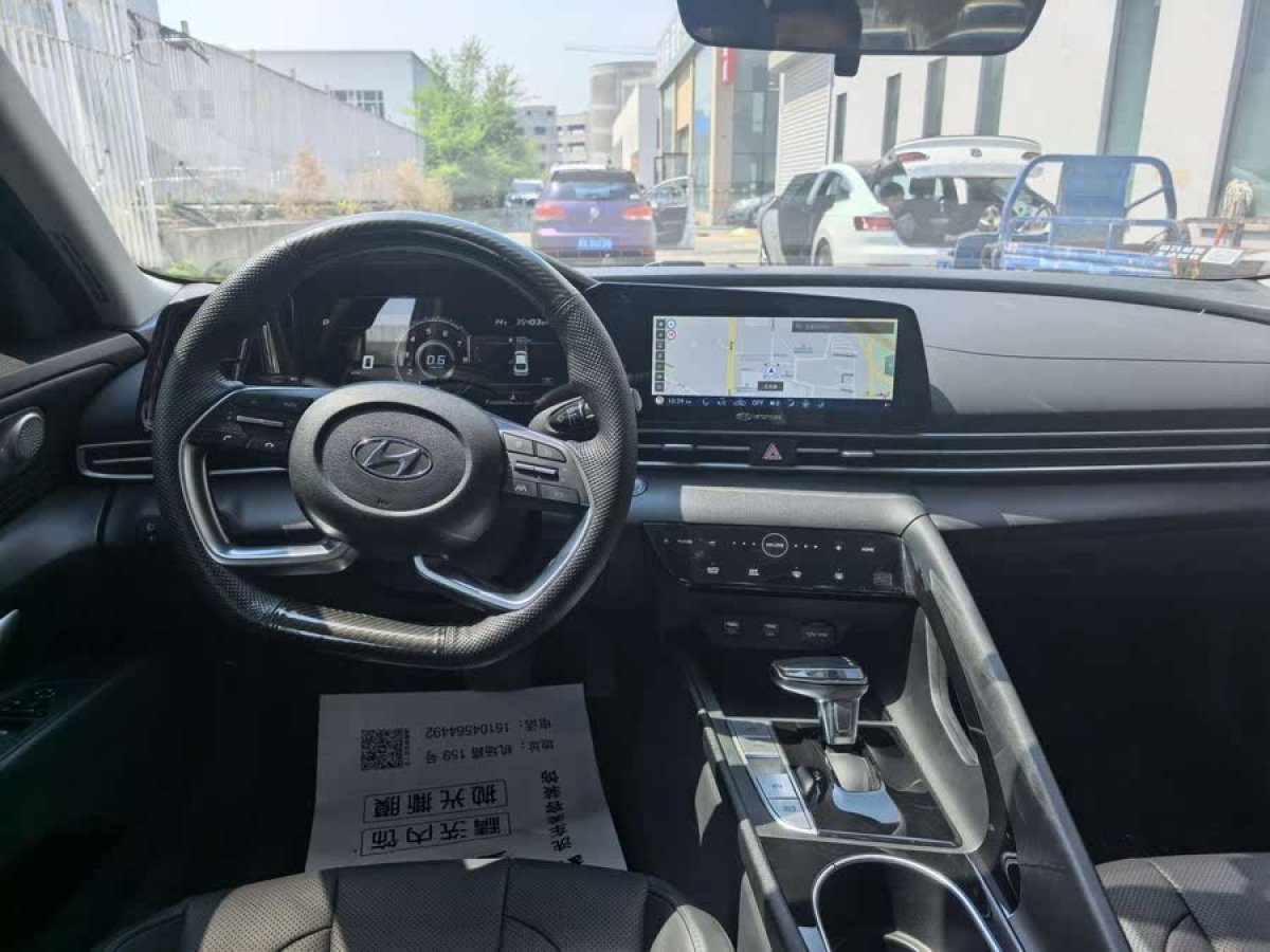 現(xiàn)代 伊蘭特  2022款 1.5L CVT LUX尊貴版圖片