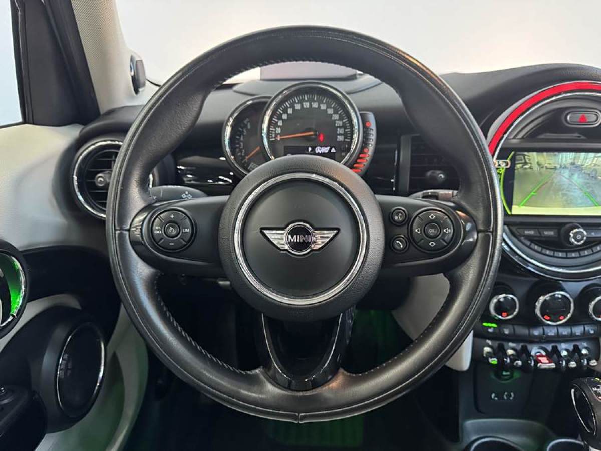 MINI MINI  2015款 1.5T COOPER Excitement 五門版圖片