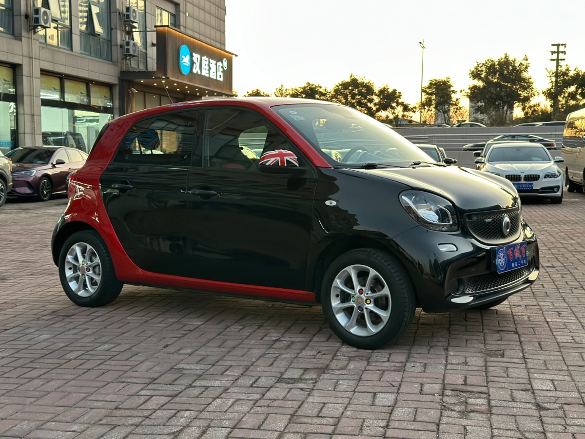 smart forfour  2018款 1.0L 52千瓦靈動版圖片