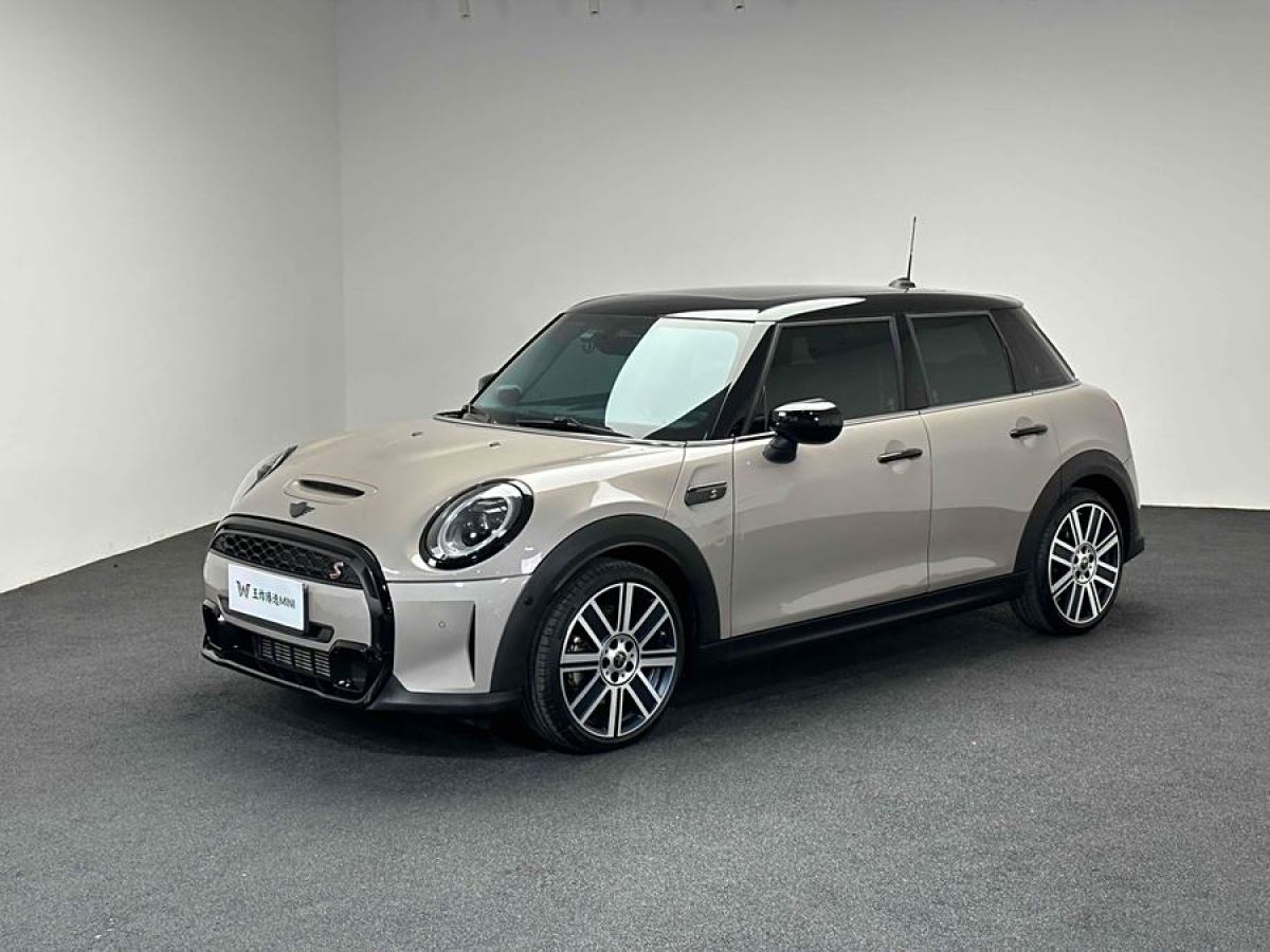 MINI MINI  2022款 2.0T COOPER S 藝術(shù)家 五門版圖片