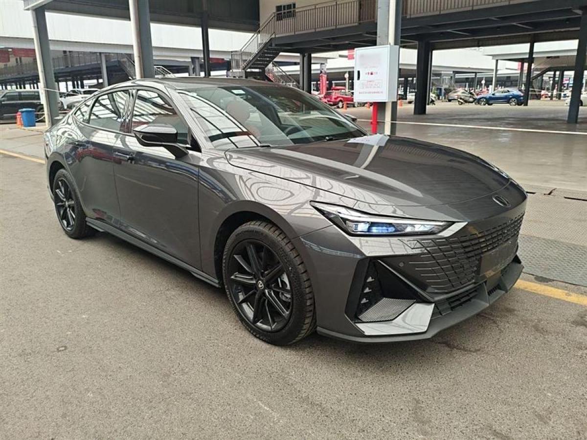 長(zhǎng)安 長(zhǎng)安UNI-V 智電iDD  2023款 智電iDD 1.5T 113km智趣型圖片