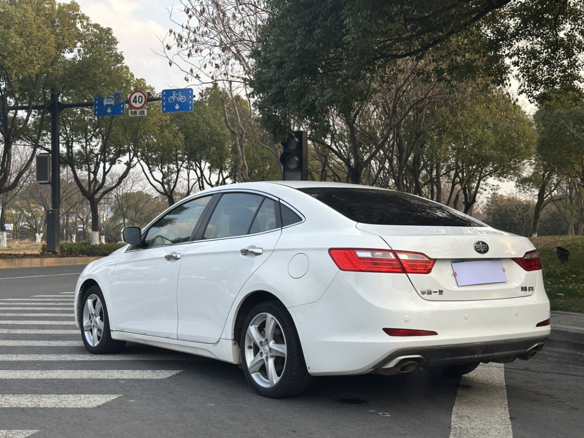 奔騰 B70  2016款 2.0L 自動豪華型圖片