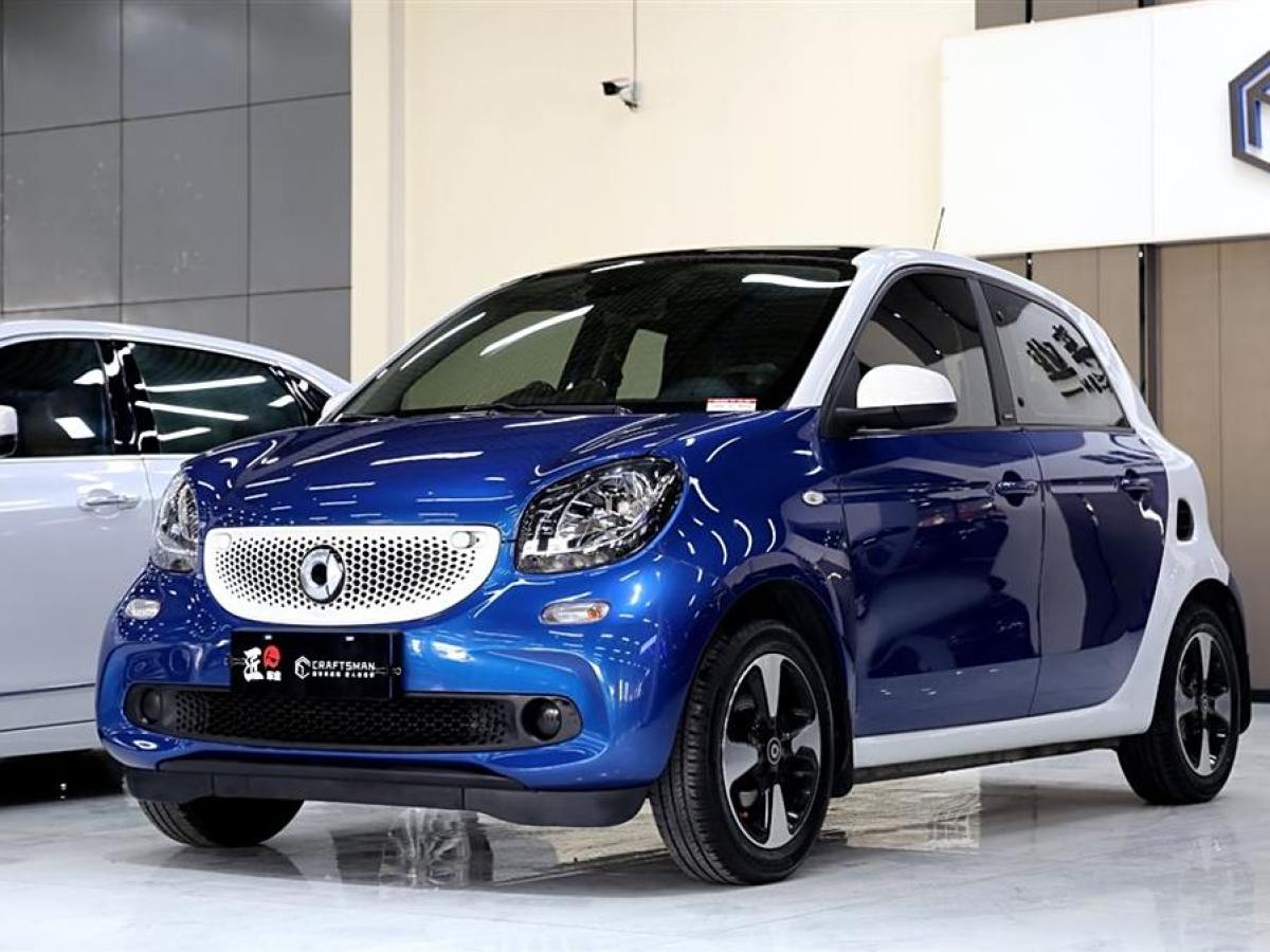 smart forfour  2018款 0.9T 66千瓦風(fēng)尚型圖片