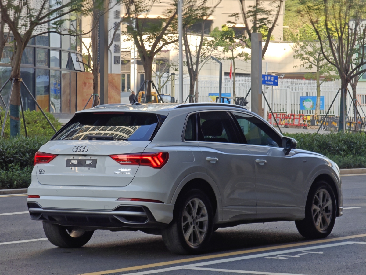 奧迪 奧迪Q3  2024款 35 TFSI 進(jìn)取動(dòng)感型圖片