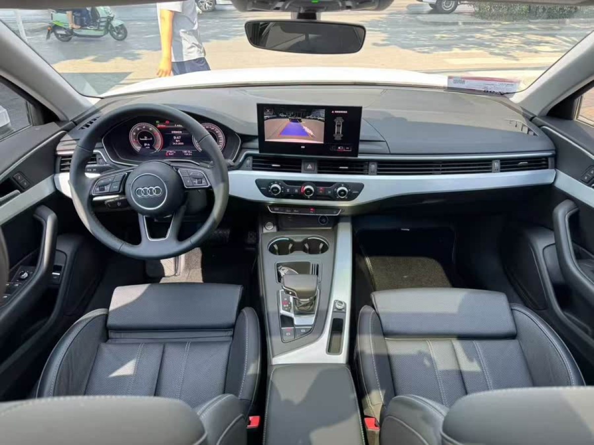 奧迪 奧迪A4L  2022款 40 TFSI 時(shí)尚動感型圖片