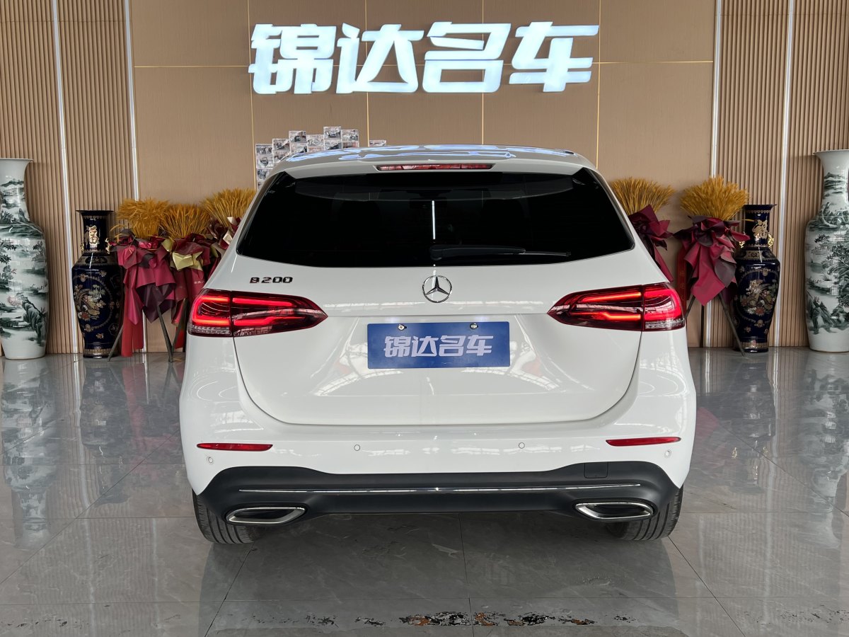 奔馳 奔馳B級  2022款 改款 B 200 動感型圖片
