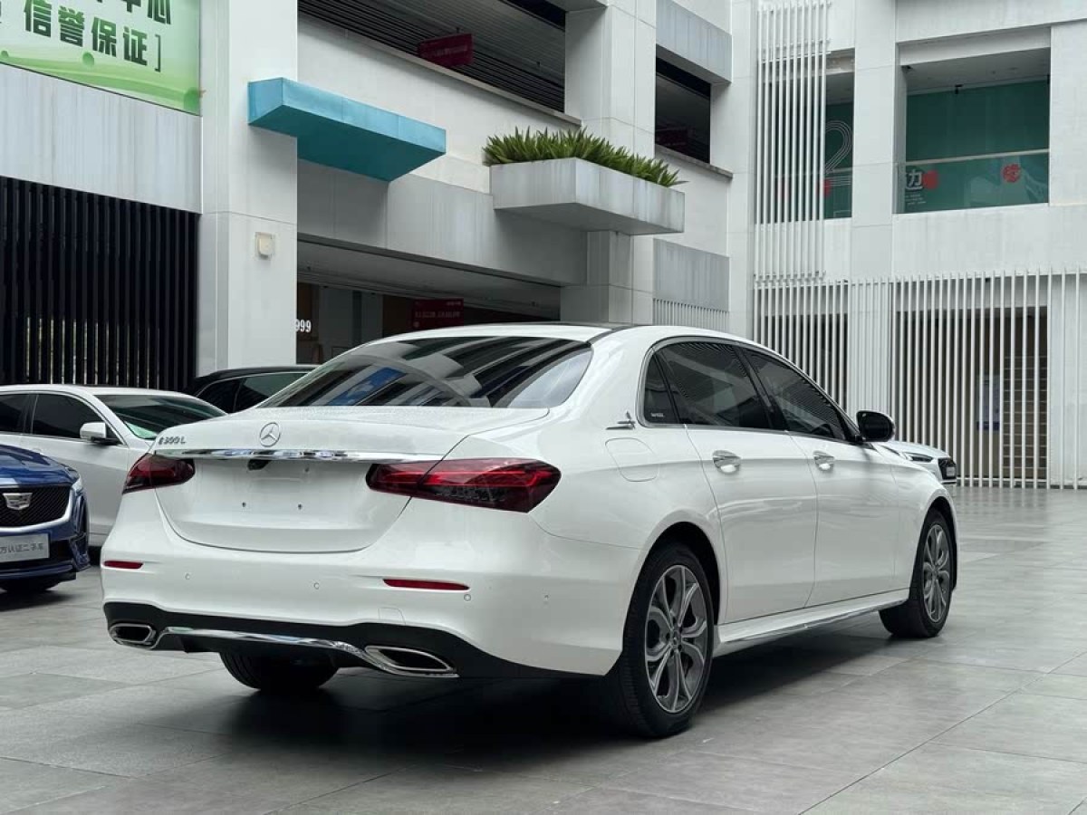奔馳 奔馳E級  2021款 改款 E 300 L 時尚型圖片