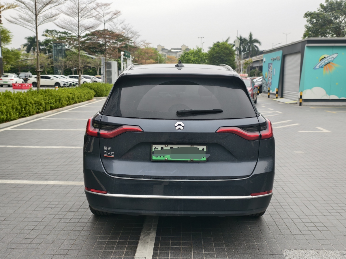 蔚來 ES8  2020款 415KM 基準(zhǔn)版 七座版圖片