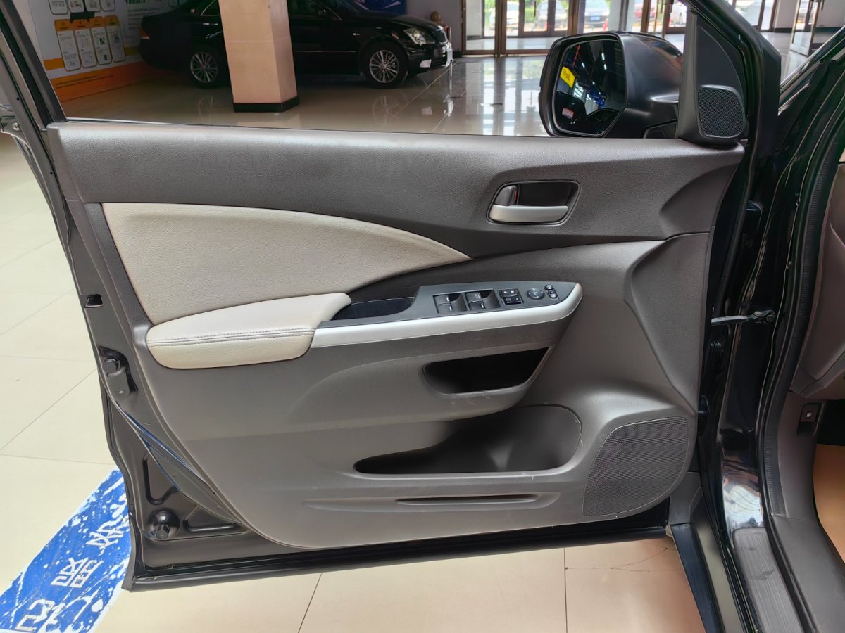 本田 CR-V  2013款 2.4L 四驅(qū)尊貴導(dǎo)航版圖片
