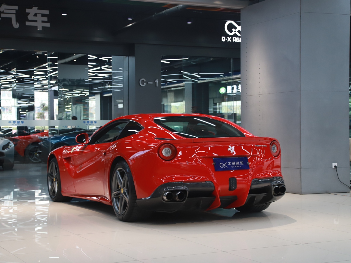 法拉利 F12berlinetta  2013款 6.3L 標(biāo)準(zhǔn)型圖片