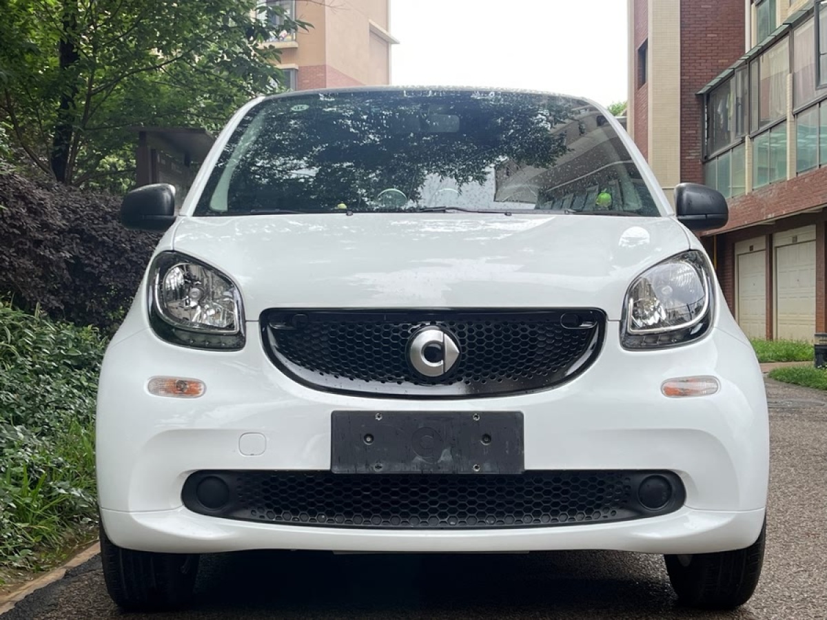 smart fortwo  2015款 1.0L 52千瓦硬頂靈動(dòng)版圖片