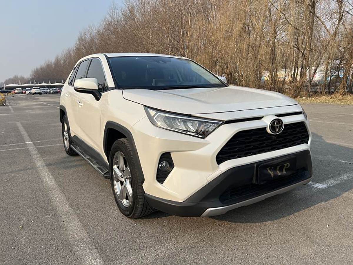 豐田 RAV4榮放  2020款 2.0L CVT四驅(qū)風(fēng)尚PLUS版圖片