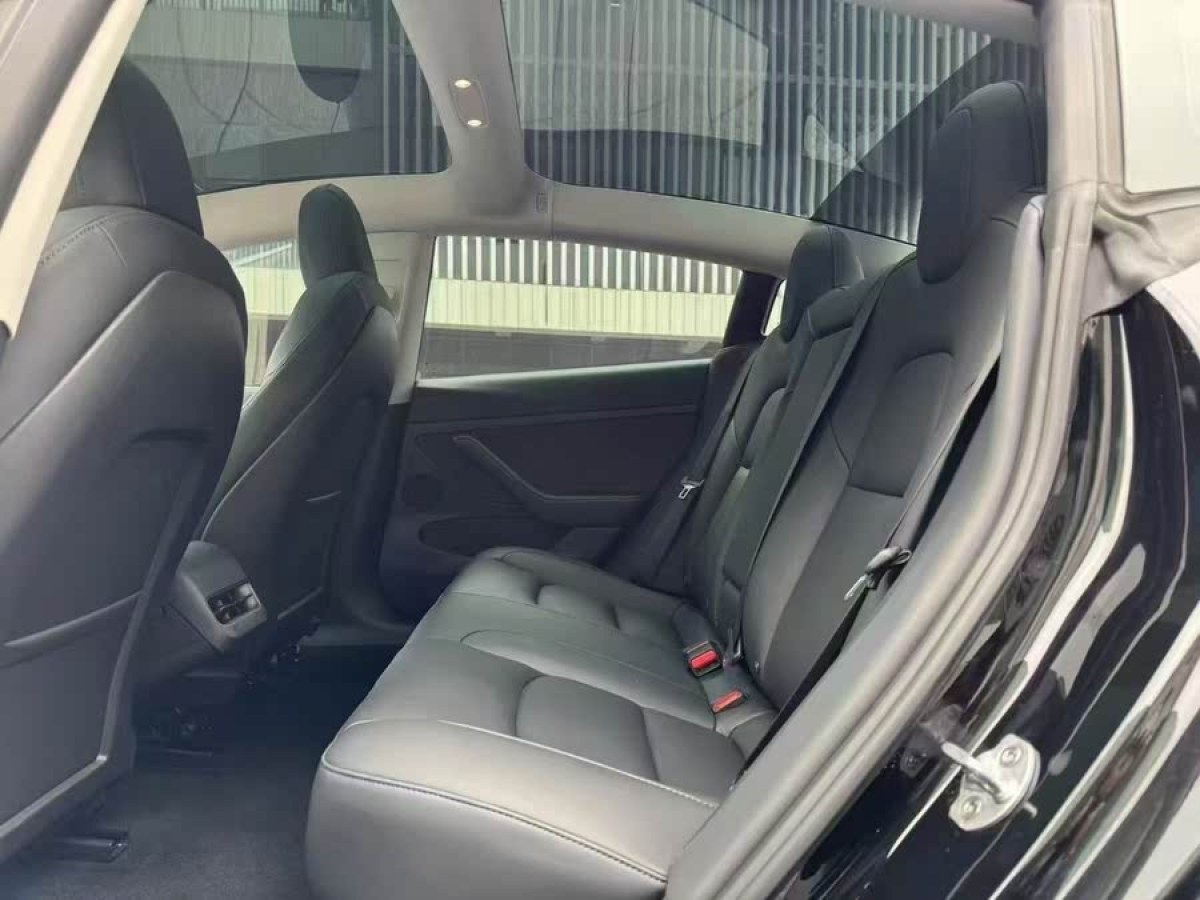 特斯拉 Model 3  2023款 煥新版 后輪驅(qū)動圖片