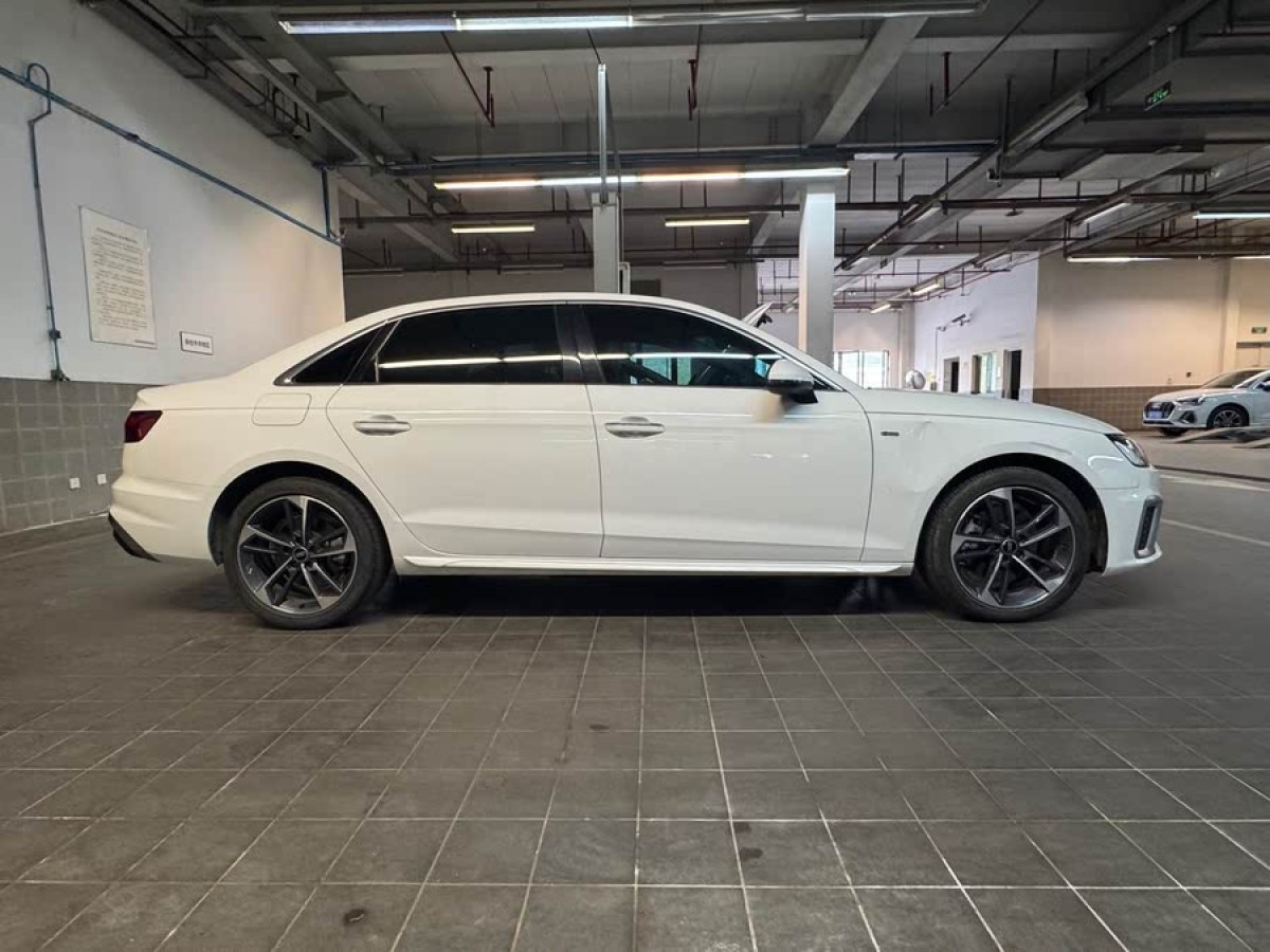 奧迪 奧迪A4L  2022款 40 TFSI 時尚動感型圖片
