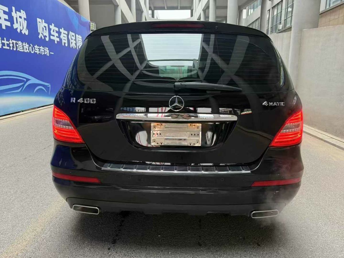 奔馳 奔馳R級(jí)  2015款 R 400 4MATIC 商務(wù)型圖片