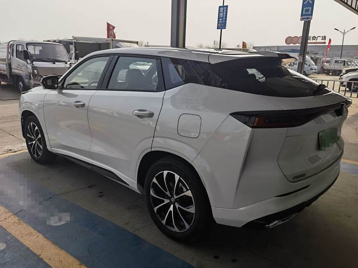 長(zhǎng)安 長(zhǎng)安UNI-Z新能源  2024款 藍(lán)鯨智電iDD 125km 超越型圖片