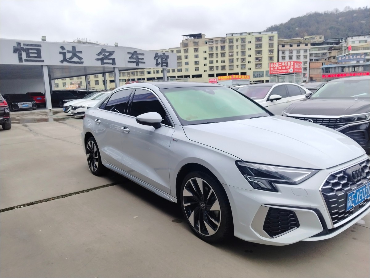 2022年4月奧迪 奧迪A3  2022款 A3L Limousine 35 TFSI 時(shí)尚運(yùn)動型