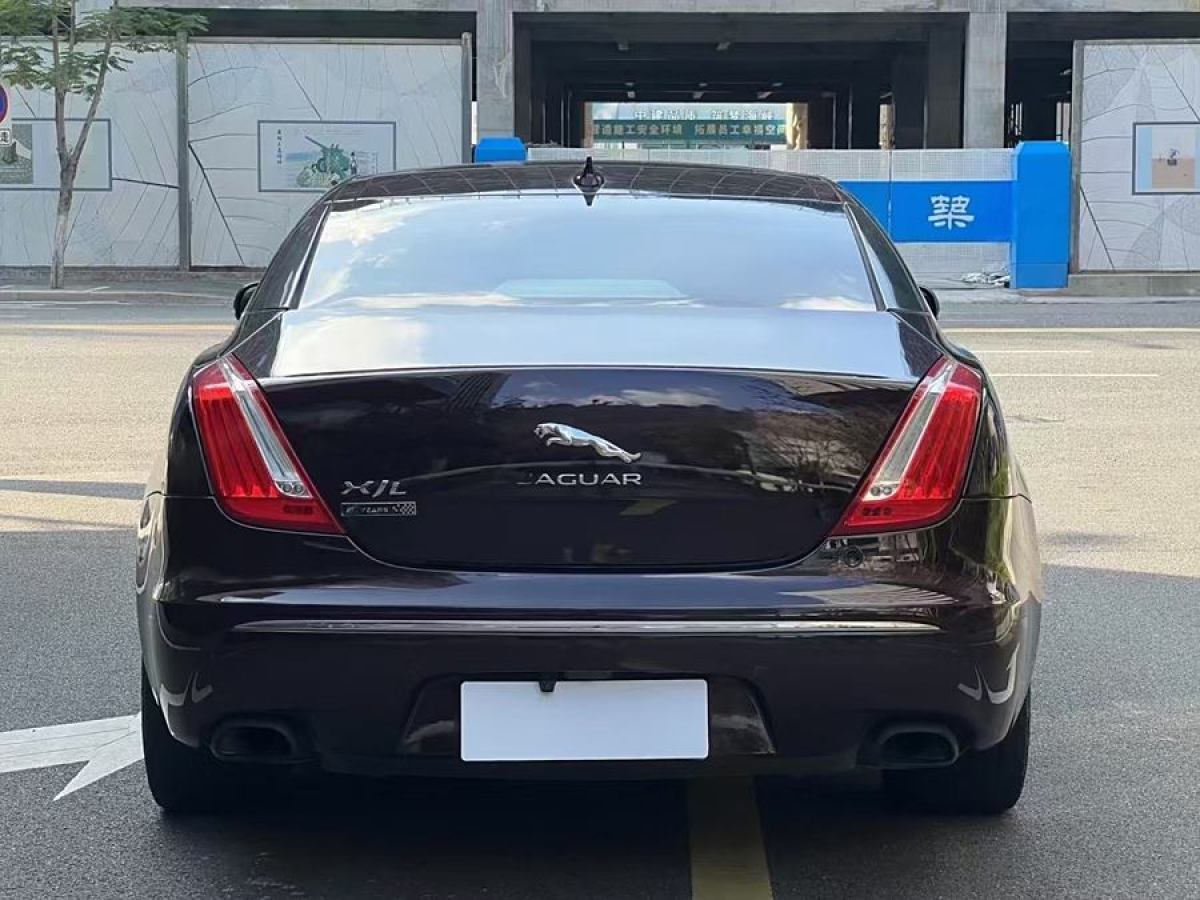 捷豹 XJ  2015款 XJL 2.0T 兩驅(qū)典雅商務(wù)版圖片