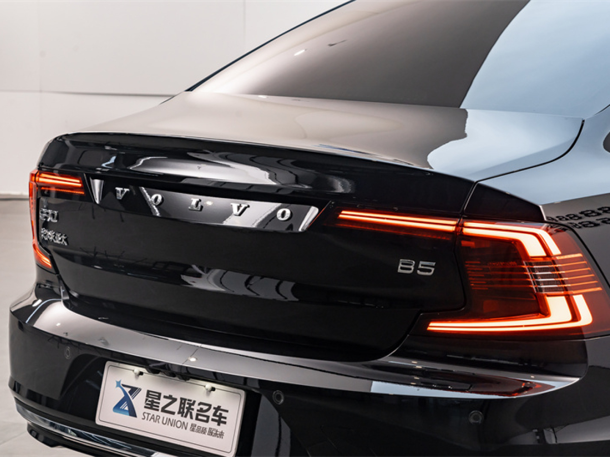 2024年2月沃爾沃 S90  2024款 B5 智遠豪華版