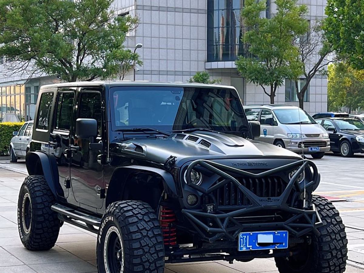 Jeep 牧馬人  2008款 3.8L Sahara 四門版圖片