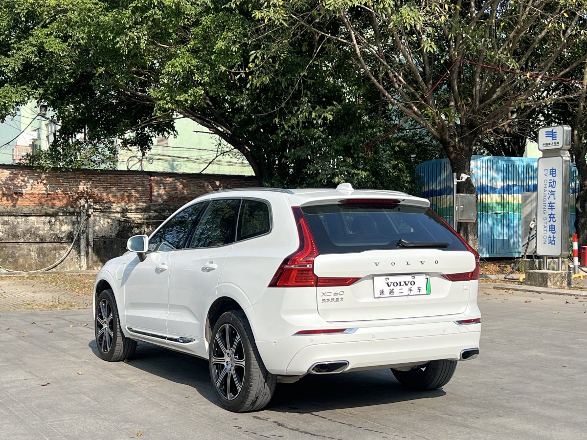 沃爾沃 XC60新能源  2021款 T8 E驅(qū)混動 智雅豪華版圖片