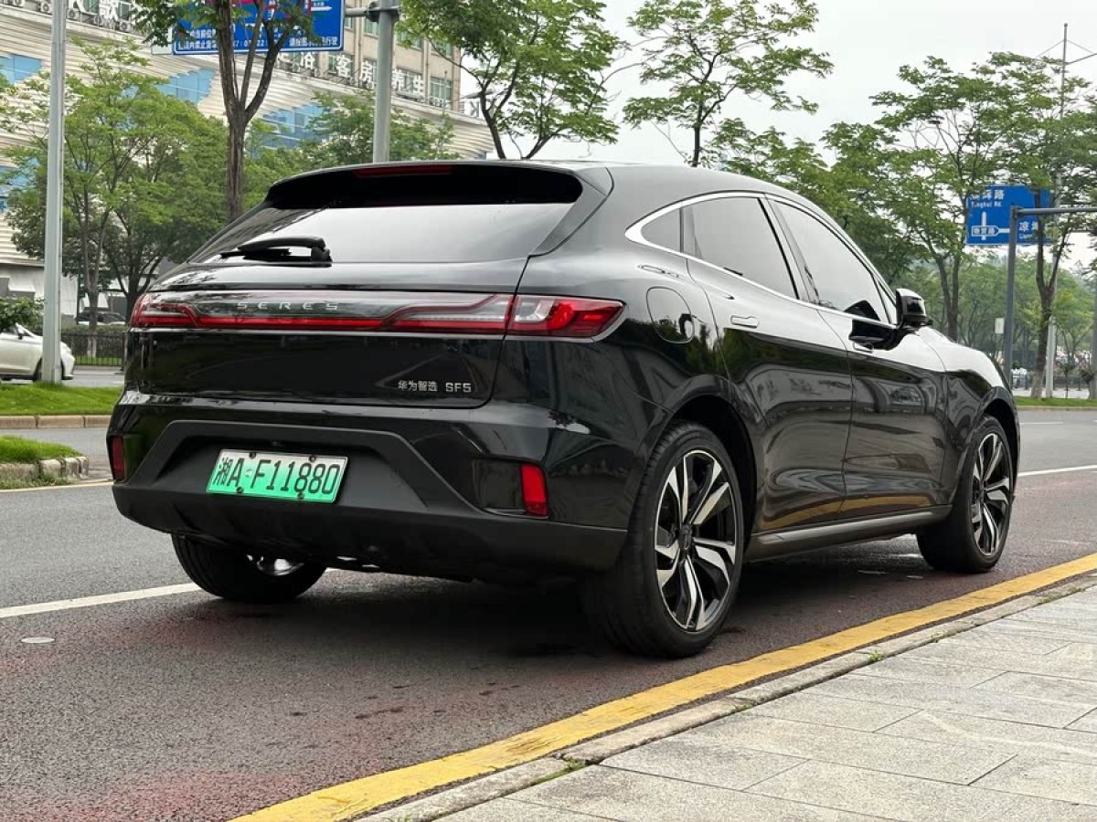 賽力斯 賽力斯SF5  2021款 華為智選四驅(qū)版圖片