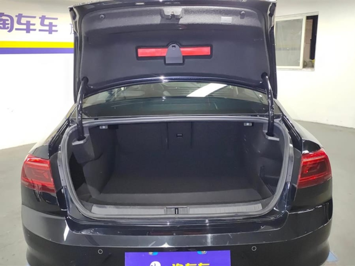 大眾 邁騰  2020款 330TSI DSG 領(lǐng)先型圖片