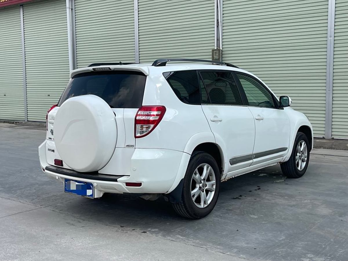 豐田 RAV4榮放  2011款 2.4L 自動四驅(qū)豪華版圖片