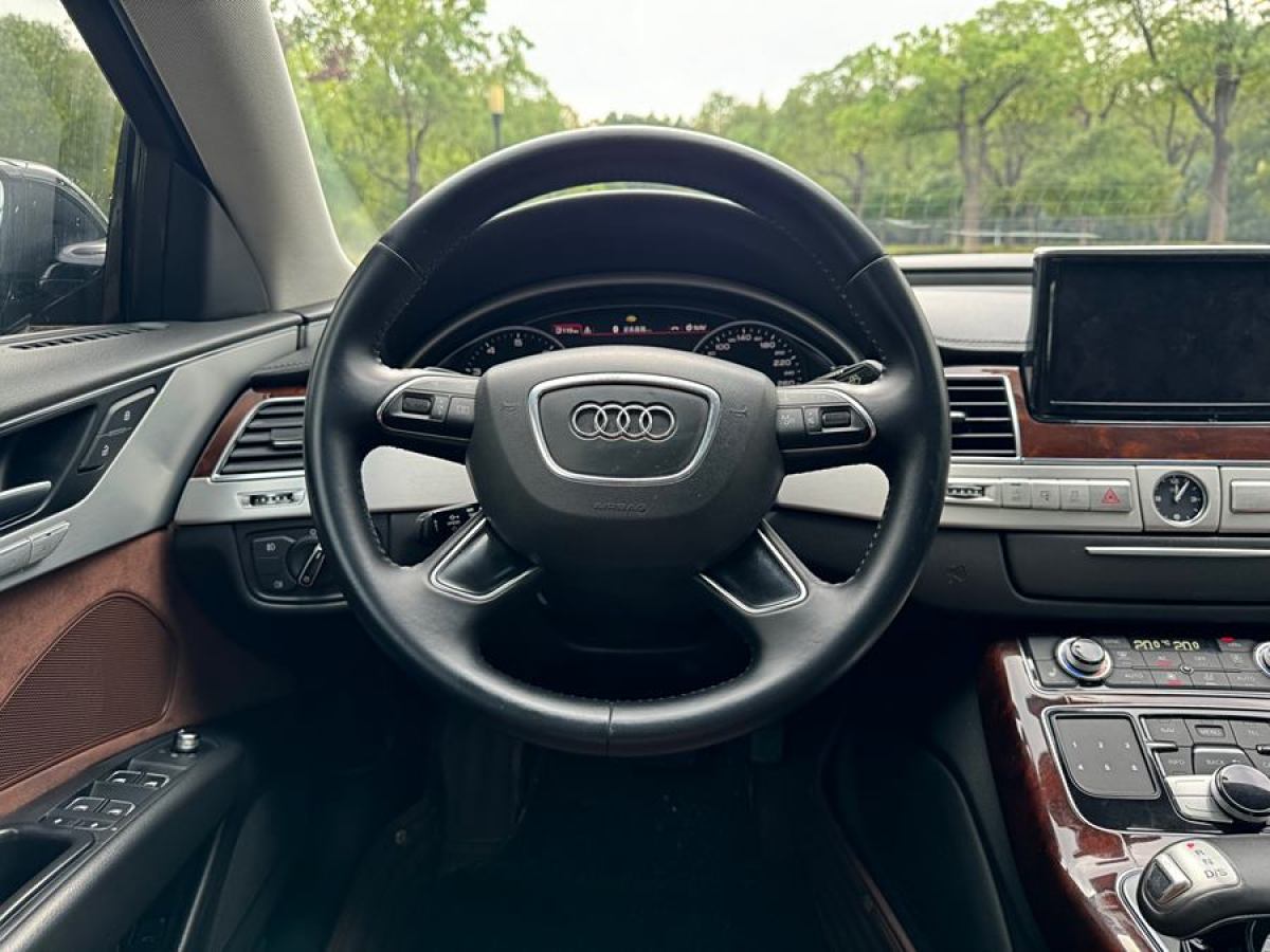 奧迪 奧迪A8  2012款 A8L 45 TFSI quattro豪華型圖片