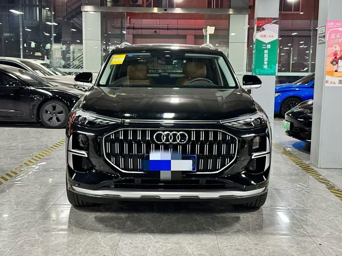 奧迪 奧迪Q6  2024款 45 TFSI quattro 齊云型 羽林套裝 6座圖片