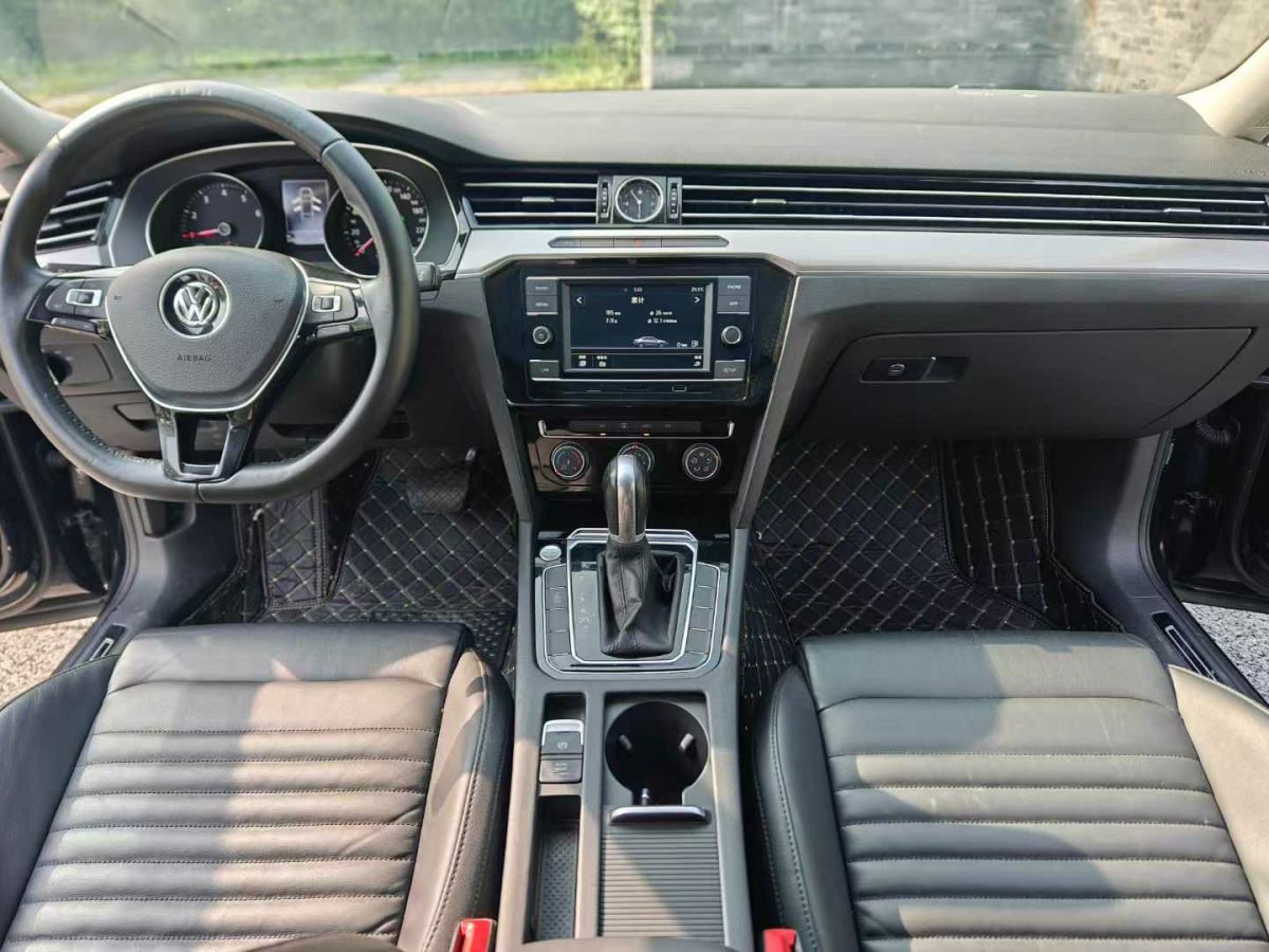 大眾 邁騰  2019款 280TSI DSG 領(lǐng)先型圖片