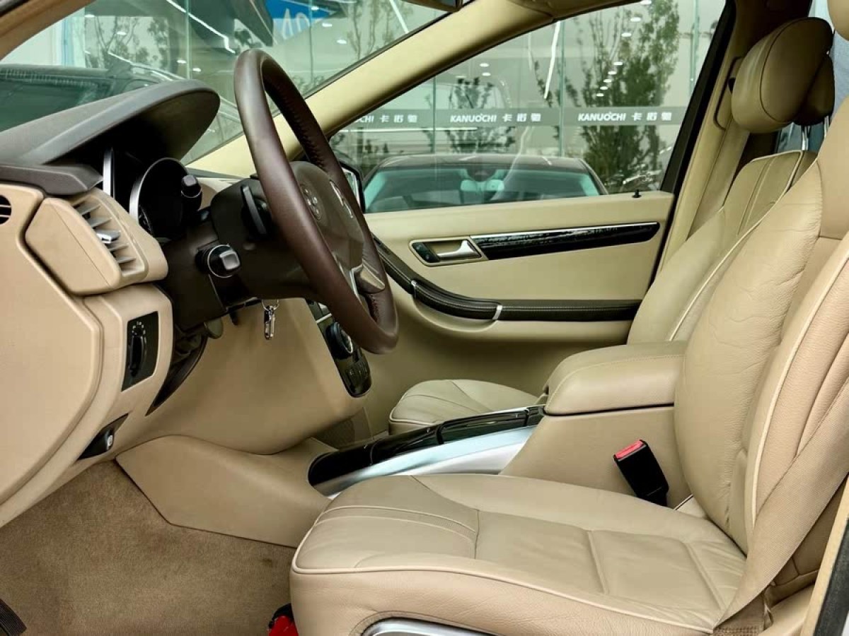 奔馳 奔馳R級(jí)  2015款 R 400 4MATIC 豪華型圖片