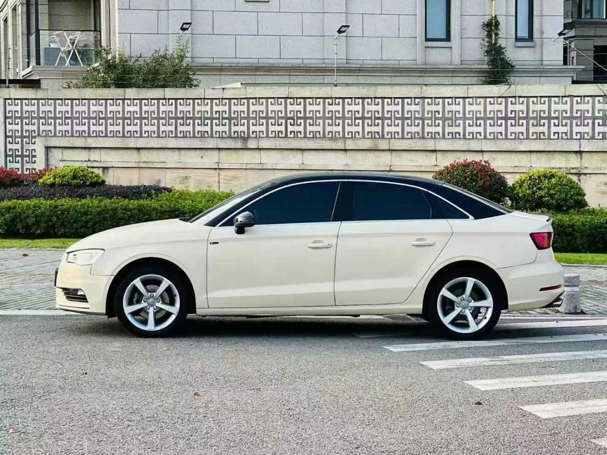 奧迪 奧迪A3  2015款 A3 1.4TFSI 35TFSI 百萬(wàn)紀(jì)念智領(lǐng)型圖片