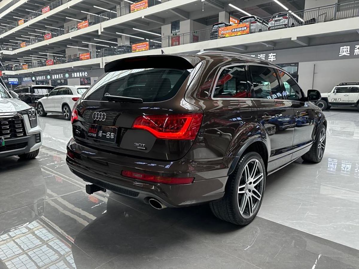 奧迪 奧迪Q7  2012款 3.0 TFSI 專享型(200kW)圖片