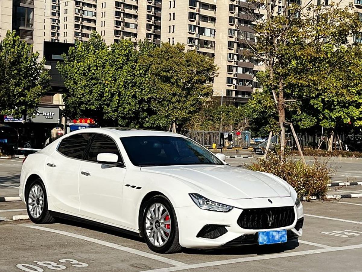 瑪莎拉蒂 Ghibli  2014款 3.0T 標(biāo)準(zhǔn)版圖片