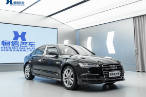 奥迪A4L 奥迪 30周年年型 45 TFSI quattro 运动型