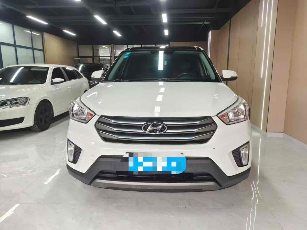 現(xiàn)代 ix25  2015款 1.6L 自動兩驅智能型GLS圖片