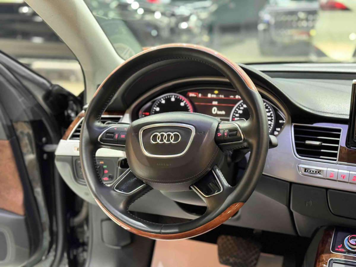 奧迪 奧迪A8  2013款 A8L 55 TFSI quattro豪華型圖片