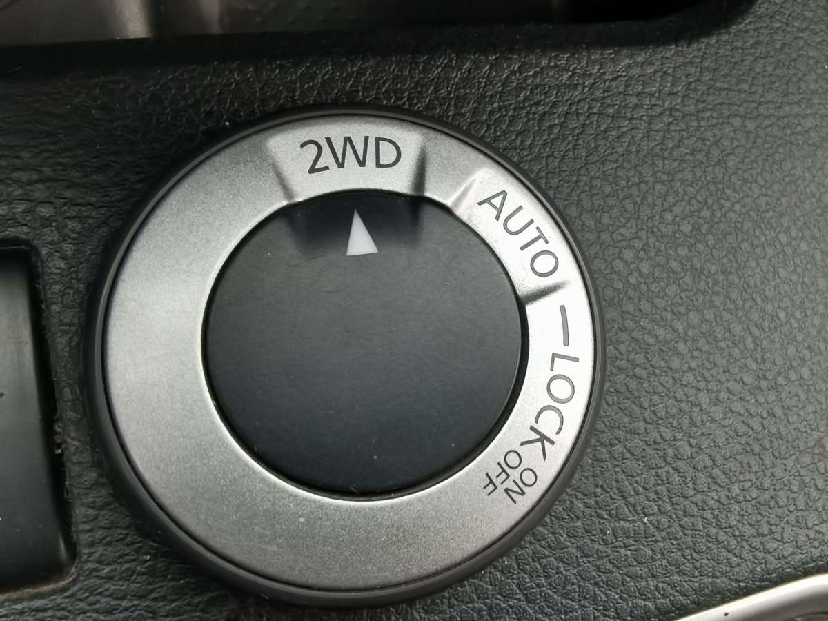 日产 奇骏  2012款 2.0L 手动舒适版 4WD图片