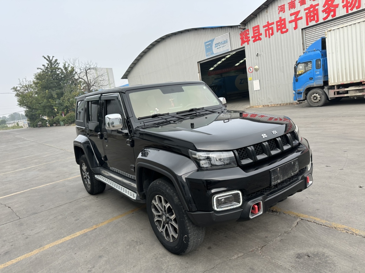 北京 BJ40  2018款 PLUS 2.0T 自動(dòng)四驅(qū)城市獵人版圖片