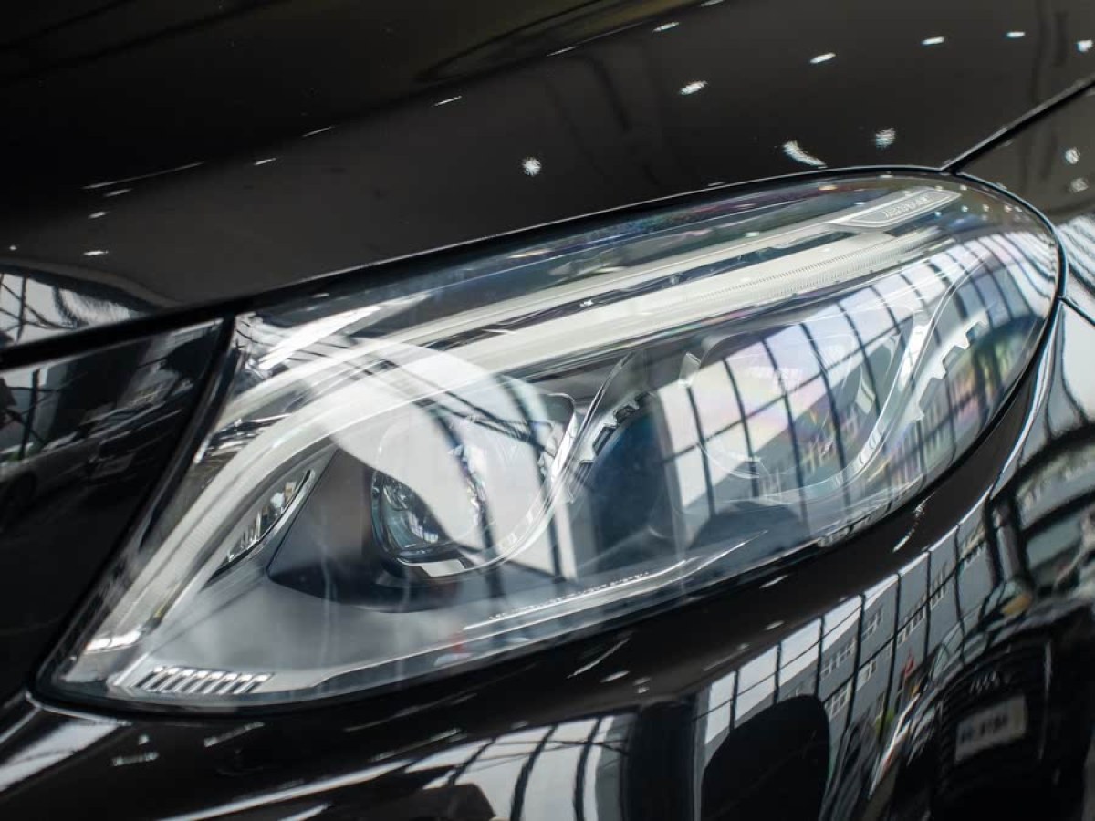 奔馳 奔馳GLE  2019款 GLE 320 4MATIC 動感型臻藏版圖片