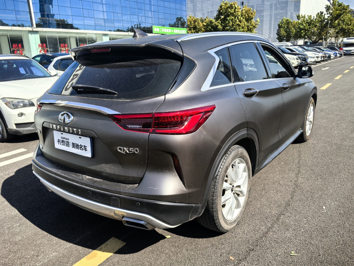 2018年11月英菲尼迪 QX50  2018款 2.0T 四驅(qū)菁英版